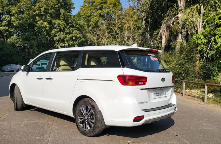 Kia Carnival Premium 8 Str